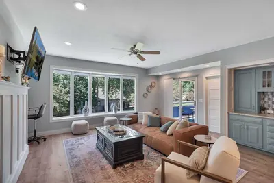 Image de Tall Ship 220 Keowee Key