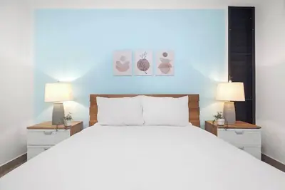 Image de Private Balcony | Welcomes Pets | On-Site Parking