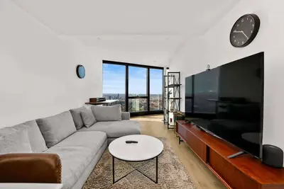 Image de Home in the Sky at Australia 108 with Parking