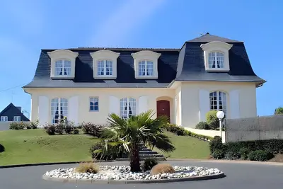 Image de Chambre d'hôtes 'La Mansardière - Chambre 1' avec jardin commun et Wi-Fi