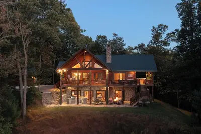 Image de At Trail's End: Family Friendly Mtn Top Cabin, Porch and Patio area, Covered Hot