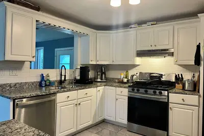 Image de 15min to Gillette! Firepit, Patio, Grill + Smoker, Driver for World Cup Games