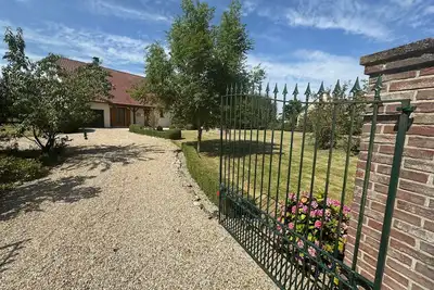 Image de Cocon familial moderne et calme à 1h30 de Paris. 12 personnes, idéal familles