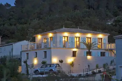 Image de Villa Bonn Idée – Villa de luxe avec piscine chauffée à Roquebrun