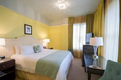 Image de Explore More of Portland! 3 Classy Units, Pets Allowed, Near Portland Art Museum