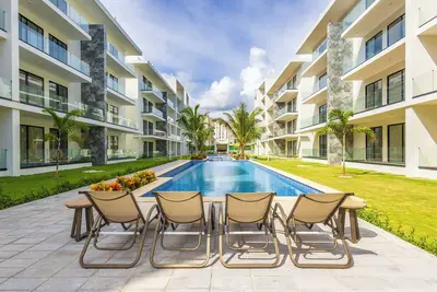 Image de 2br Oasis in Eden Tropical: Rooftop Bbq, Residential Pool, Near Beach
