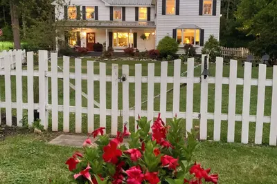 Image de Beautifully restored farmhouse - Penn State