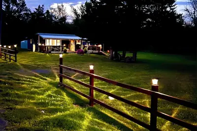 Image de Cozy 2br cottage near the Harbor, beach, hunting and fishing!