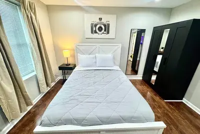 Image de University 1 bedroom, kitchen, living room, #3.