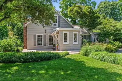 Image de Charming Cottage in Southampton Village