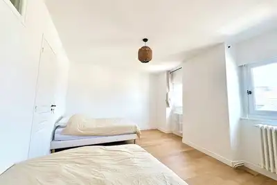 Image de Grand duplex avec jardin en centre-ville d'Auray