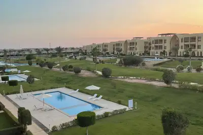 Image de Deluxe Apartment with Rooftop, Mountain & Pool Views