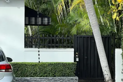 Image de Wonderful studio with Ac in vibrant Miami