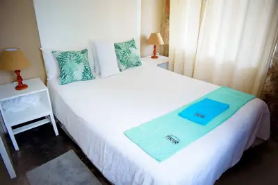 Image de 1 bedroomed Chalet with dam view - 2214