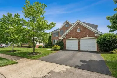 Image de Spacious 6-bedroom house in charming Ashburn with fitness room, Ac