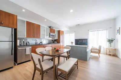 Image de Cozy Designer 3br 7-mins to Oakland Airport