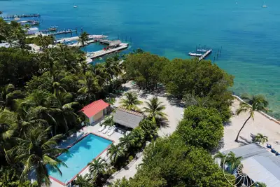 Image de Las Maravillas ~ 2 Bed / 2. 5 Bath Townhouse on Lower Matecumbe Key