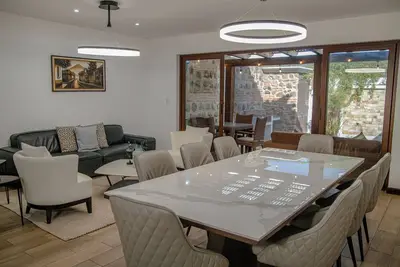 Image de Elegance Near Antigua Guatemala With Beautiful Volcano View