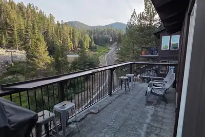 Image de Closest Home To A Chairlift & Hiking On The Planet! Sleeps 8, Clean, Wifi, Views