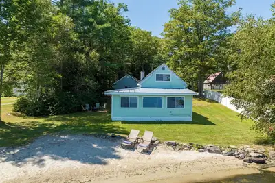 Image de Adorable, family friendly home with a private sandy beach