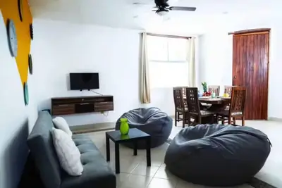 Image de Lovely Oasis 2br with 6 bed.