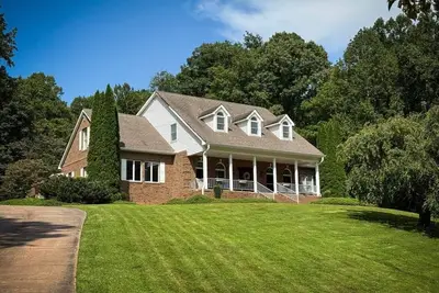 Image de Hilltop Haven-6 bedroom-Space for Big fams-Gameroom w/Pool table&pingpong table