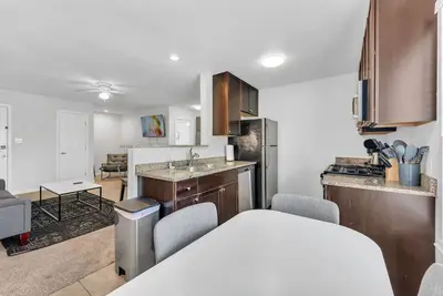 Image de Peace & Central Location