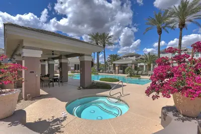 Image de Trails and Tees - Kierland Resort Condo with Heated Pool, Hot Tub & Fitness