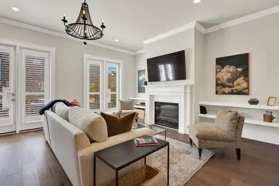 Image de Eastern Wharf Luxury | Heated Pool Access