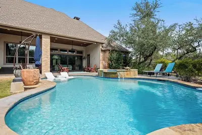 Image de Luxury Wimberley Escape | 4br | Pool | Sauna | Bbq