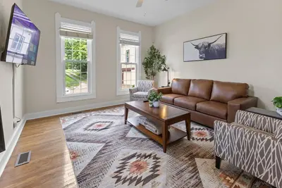Image de Simple Comfort | 1 Bed, 1 Bath Near Downtown Indy