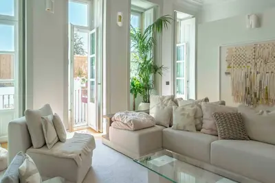 Image de Your Lisbon Oasis: 3-Bed Apartment with Pool & Outdoor Kitchen (Nov-Jan)