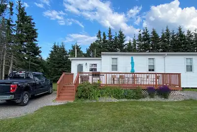 Image de Walk to Beach - Parkside 3br Cottage with King Bed & Screened Room