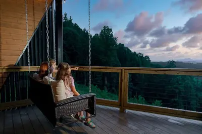 Image de Golden Dawn at Saluda Mountain Retreats!