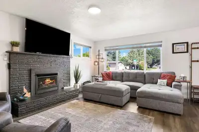 Image de Hidden Gem w/Ping-Pong & Grill