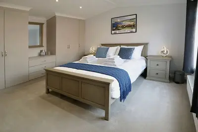 Image de Earl Grey Lodge: A Luxury Escape near York, with modern amenities.