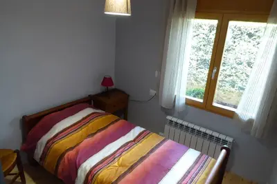 Image de Close to the lake, with direct access to the garden, ideal apartment to be quiet.