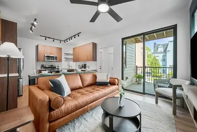 Image de Upscale Double King Suite|4 Beds| Premier Location