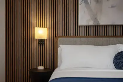 Image de Central & Immaculate| 3BRs w/ 2 Decks + Workspace