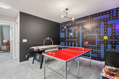 Image de Cowboy Chalet Se, Ac, Games, King Bed, 20 min to Down Town