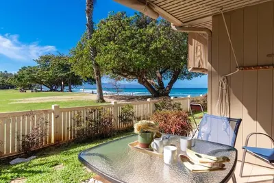 Image de Steps from the ocean - Ground level 1 bedroom condo sleeps 4