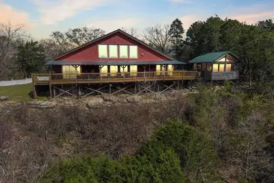 Image de River Views, Hot Tub, Sleeps 10!