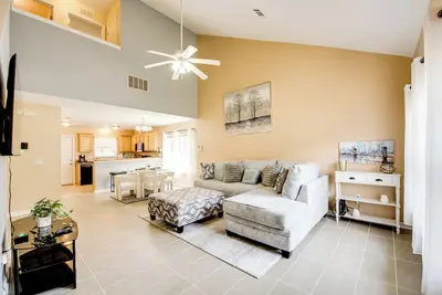 Image de 4 Mi to Fsu & 5 Mi to Famu: Wfh-Friendly Hub