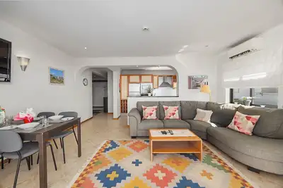 Image de Bright Old Town Sea View 2-Bed Unit