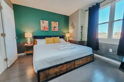 Image de 5 King Beds / 5 En-Suite Bathrooms / Ping-Pong