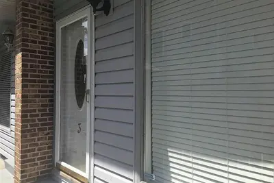 New Private 2br | Large Kitchen | Close to Ocean