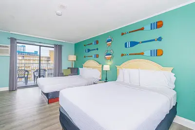 Image de Fantastic view, 2 Full beds, 7th floor! Sea Mist!