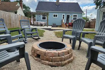 Image de 3br/2ba w/ Fire Pit, Centrally Located