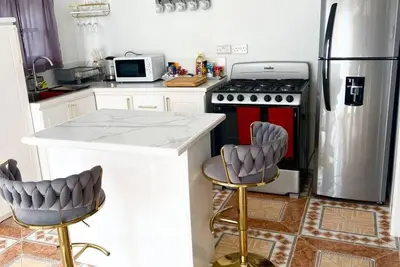 H'eden Treasures- Studio 1