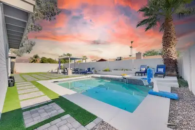 Image de 4br w pool, gazebo, game room
